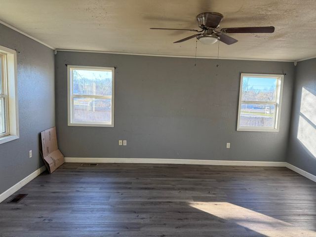 56 Pine Street, Melbourne, AR 72556