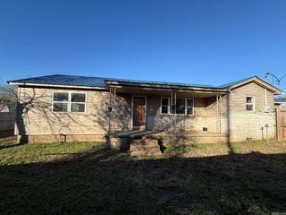 56 Pine Street, Melbourne, AR 72556