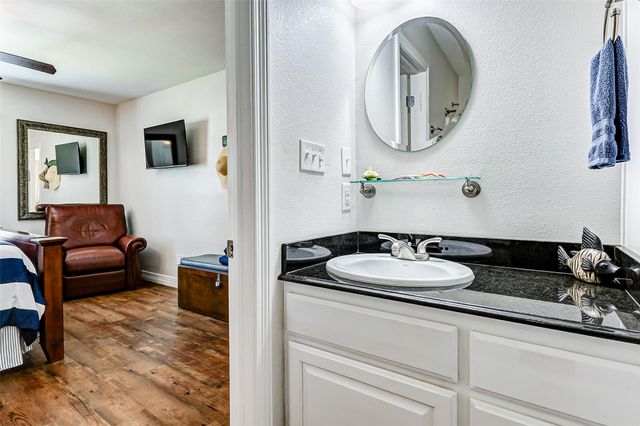 862 Holiday, Crystal Beach, TX 77650