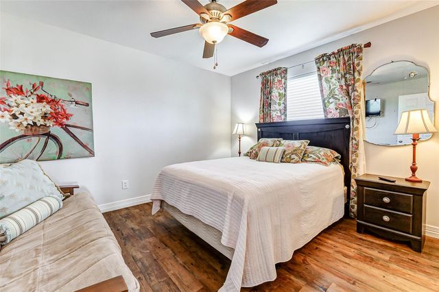 862 Holiday, Crystal Beach, TX 77650