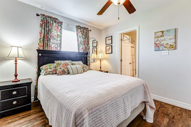 862 Holiday, Crystal Beach, TX 77650