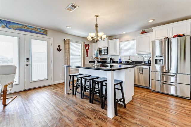862 Holiday, Crystal Beach, TX 77650