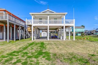 862 Holiday, Crystal Beach, TX 77650