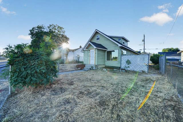 1503 E Wellesley Ave, Spokane, WA 99207