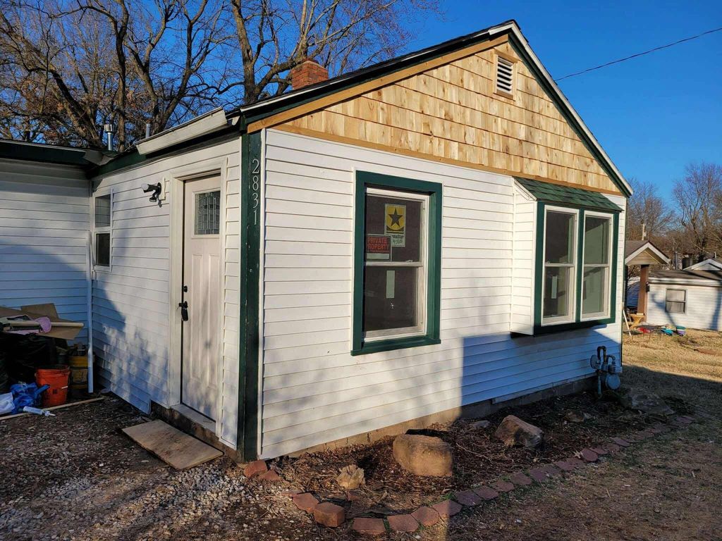 2831 West Elm Street, Springfield, MO 65802