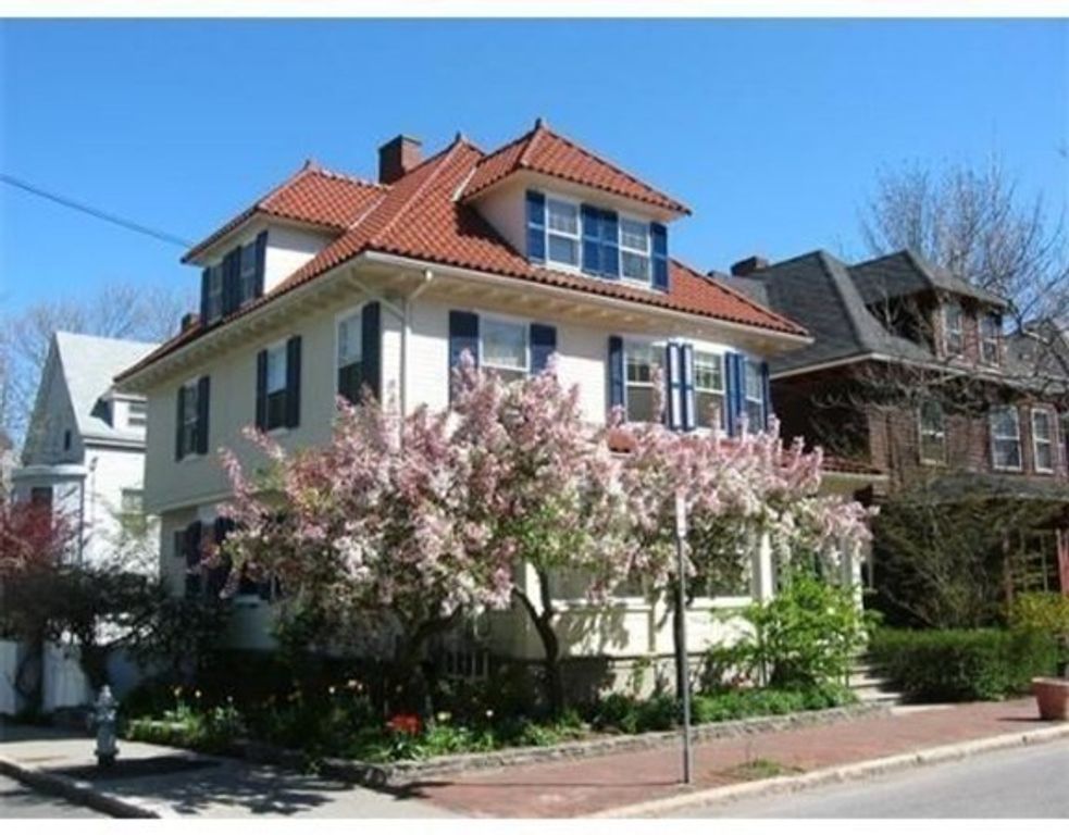 153 Upland Rd, Cambridge, MA 02138