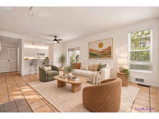 205 S MONTGOMERY St 205, Portland, OR 97201