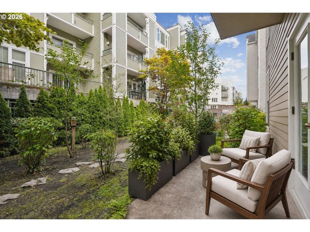 205 S MONTGOMERY St 205, Portland, OR 97201