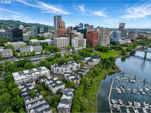205 S MONTGOMERY St 205, Portland, OR 97201