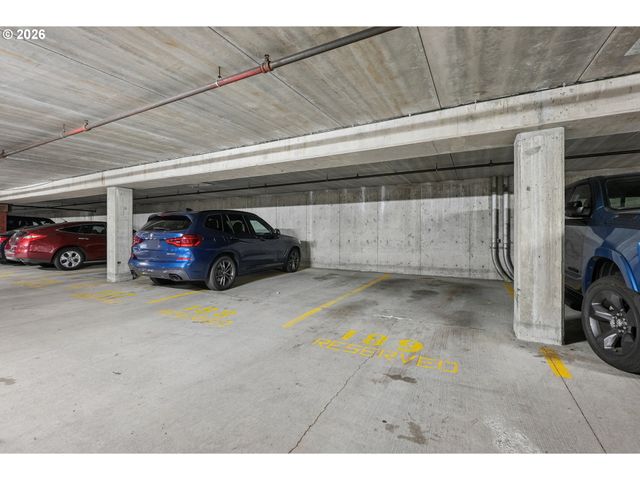 205 S MONTGOMERY St 205, Portland, OR 97201