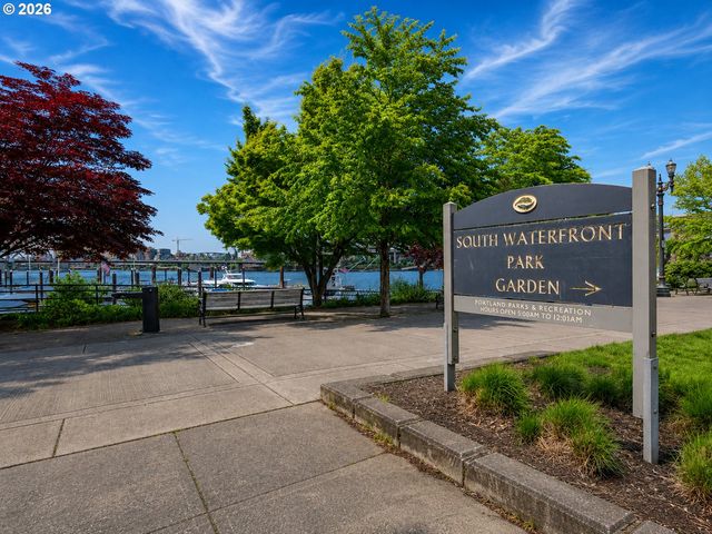 205 S MONTGOMERY St 205, Portland, OR 97201