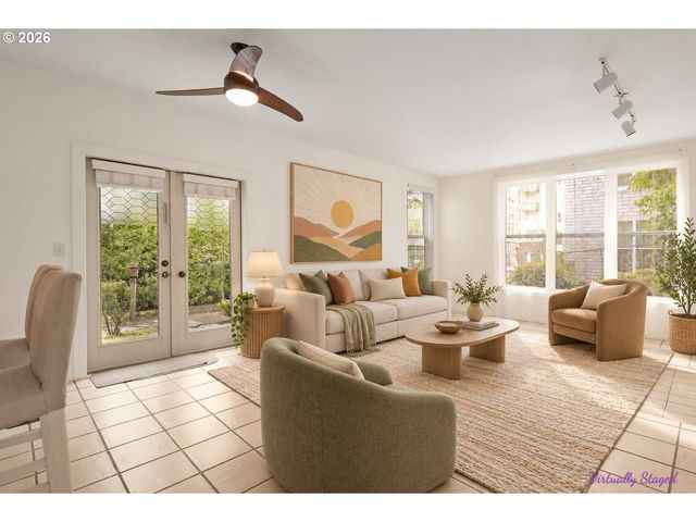 205 S MONTGOMERY St 205, Portland, OR 97201