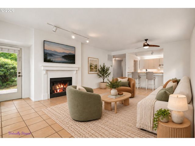 205 S MONTGOMERY St 205, Portland, OR 97201