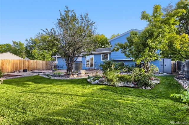 1850 S Truckee Way, Aurora, CO 80017