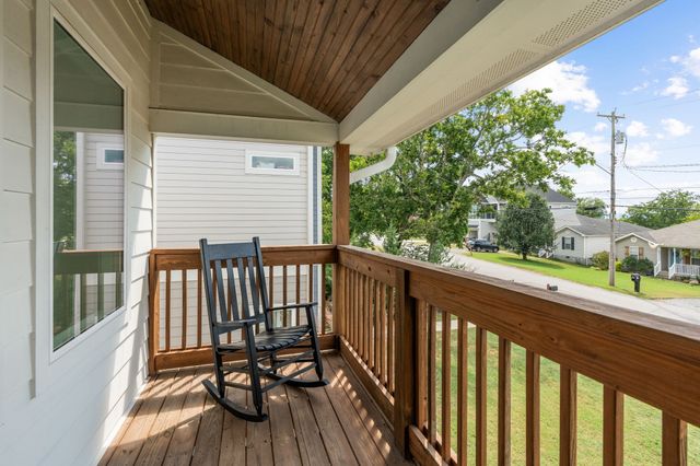 606B Croley Dr, Nashville, TN 37209
