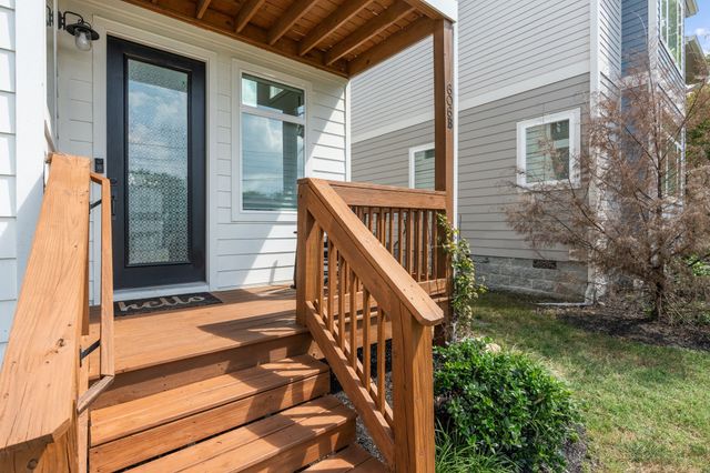 606B Croley Dr, Nashville, TN 37209