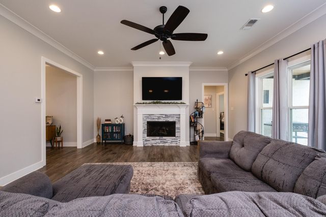 105 Keystone Lane, Maumelle, AR 72113