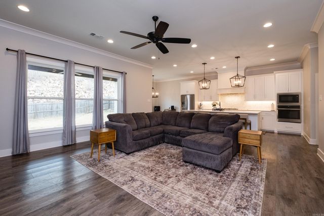 105 Keystone Lane, Maumelle, AR 72113