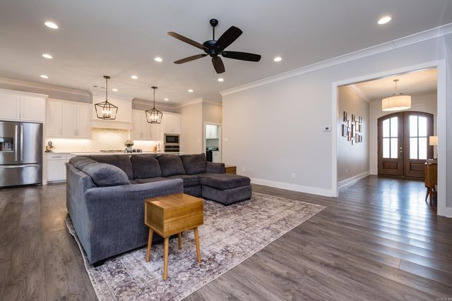 105 Keystone Lane, Maumelle, AR 72113