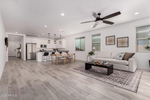 3266 E Wild Drive, San Tan Valley, AZ 85143