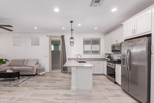 3266 E Wild Drive, San Tan Valley, AZ 85143