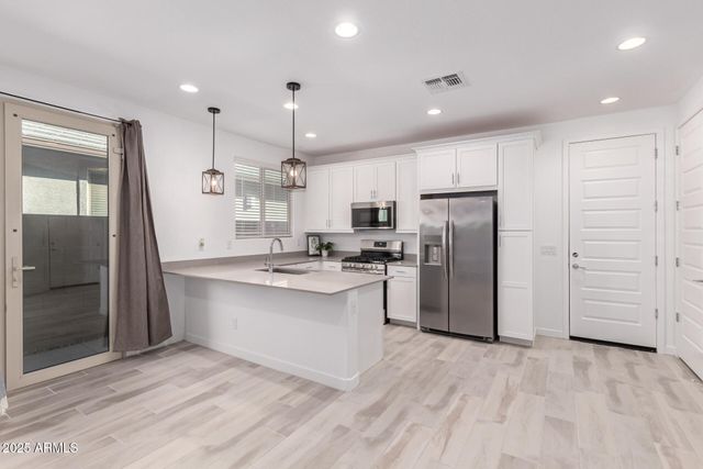 3266 E Wild Drive, San Tan Valley, AZ 85143