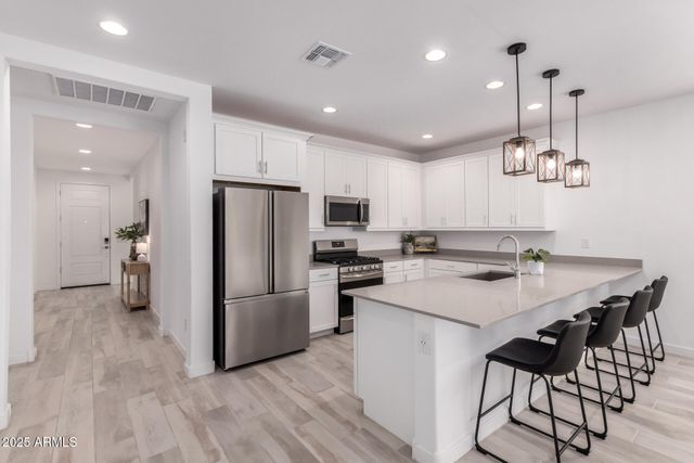 3266 E Wild Drive, San Tan Valley, AZ 85143