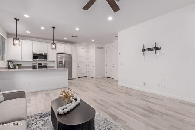 3266 E Wild Drive, San Tan Valley, AZ 85143