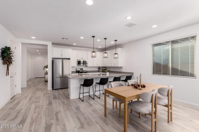 3266 E Wild Drive, San Tan Valley, AZ 85143