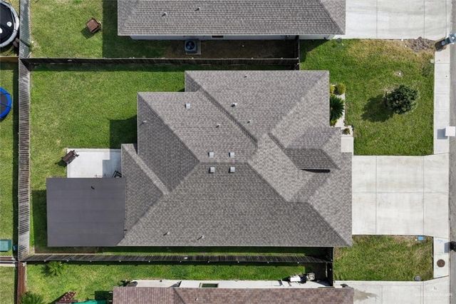 1017 W Eisenhower Avenue, Alton, TX 78573