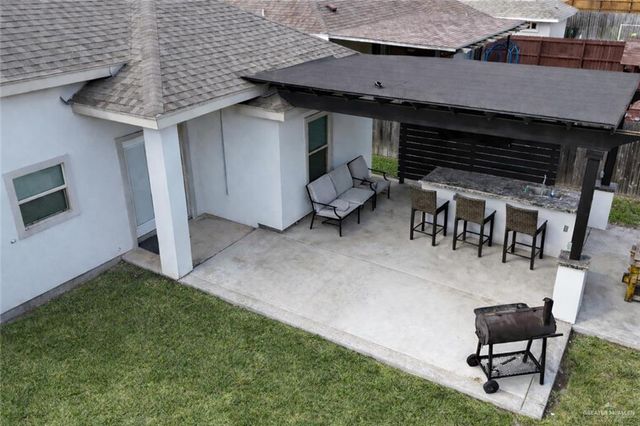 1017 W Eisenhower Avenue, Alton, TX 78573