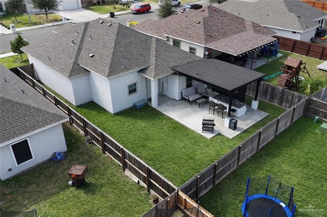 1017 W Eisenhower Avenue, Alton, TX 78573