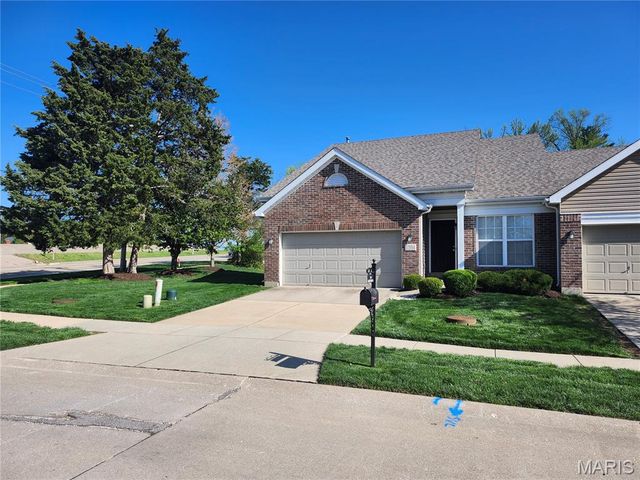 1704 Preston Centre Drive, Fenton, MO 63026