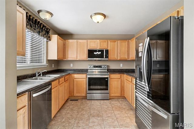 1704 Preston Centre Drive, Fenton, MO 63026