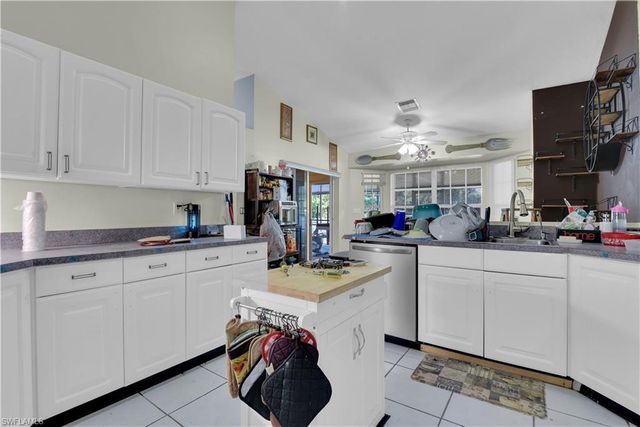 521 Grant AVE, Lehigh Acres, FL 33972