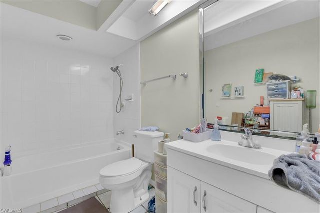 521 Grant AVE, Lehigh Acres, FL 33972