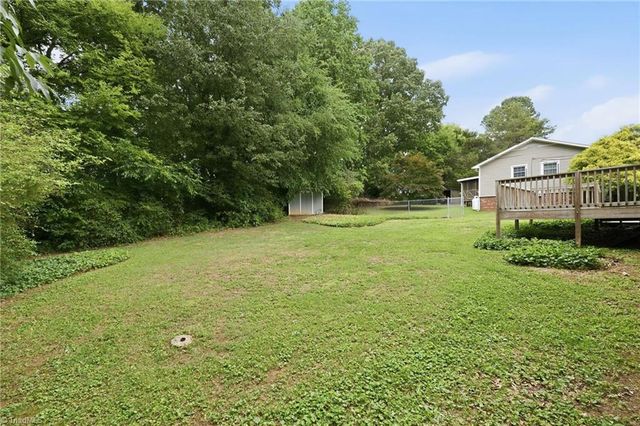 4207 Pheasant Ridge Drive, Sophia, NC 27350