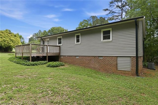 4207 Pheasant Ridge Drive, Sophia, NC 27350
