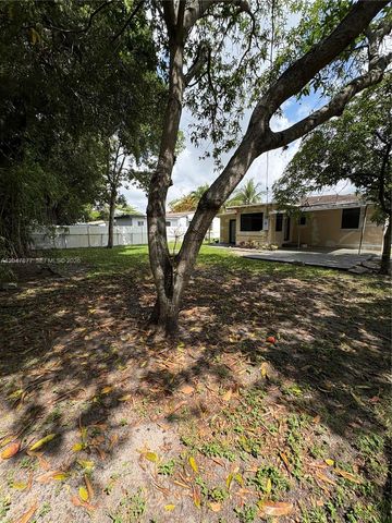 650 NE 137th Street 0, North Miami, FL 33161