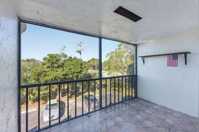 490 NW 20th Street 316, Boca Raton, FL 33431