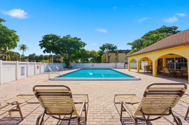 490 NW 20th Street 316, Boca Raton, FL 33431