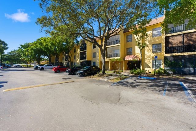 490 NW 20th Street 316, Boca Raton, FL 33431