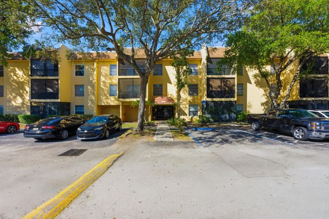 490 NW 20th Street 316, Boca Raton, FL 33431