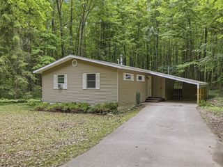 8128 Highland Trail, Canadian Lakes, MI 49346