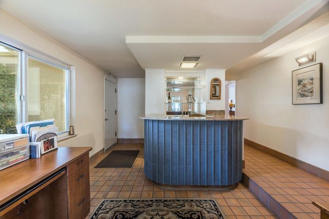 525 Solar Road NW, Albuquerque, NM 87107