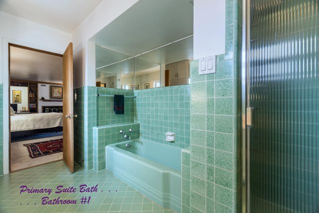 525 Solar Road NW, Albuquerque, NM 87107
