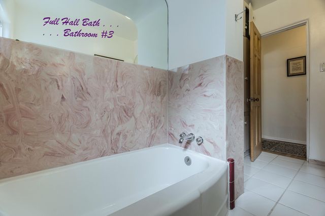 525 Solar Road NW, Albuquerque, NM 87107