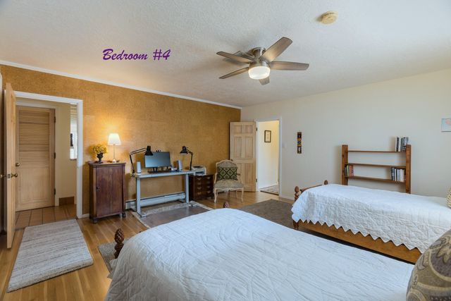 525 Solar Road NW, Albuquerque, NM 87107