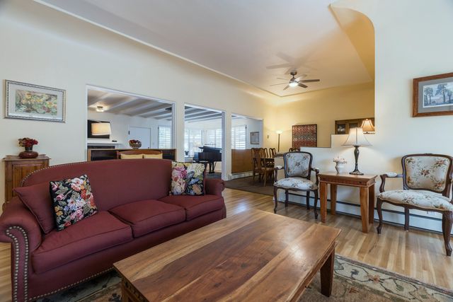 525 Solar Road NW, Albuquerque, NM 87107