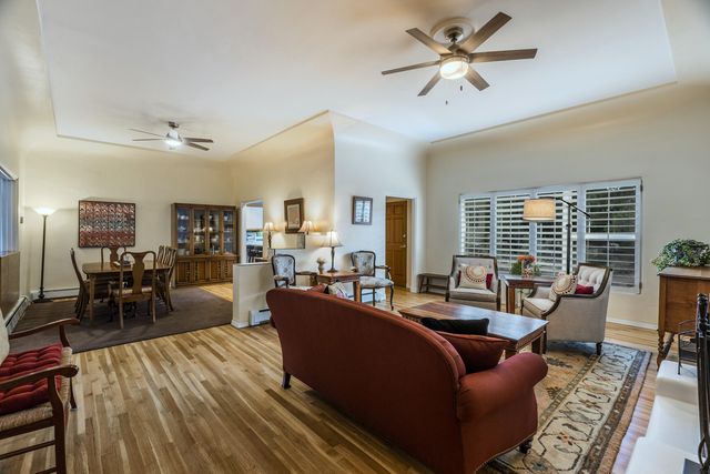 525 Solar Road NW, Albuquerque, NM 87107